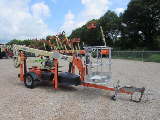 2019 JLG T350-4