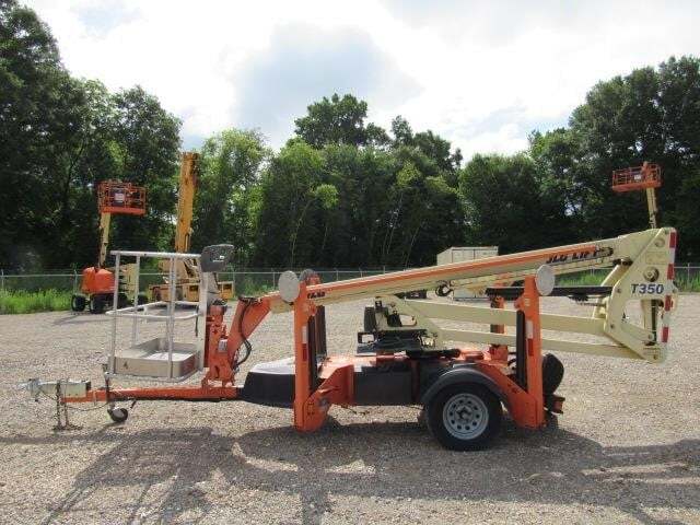 2019 JLG T350