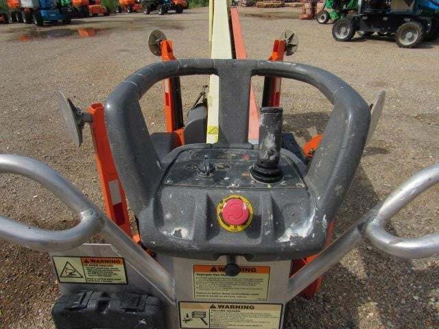 2019 JLG T350-11