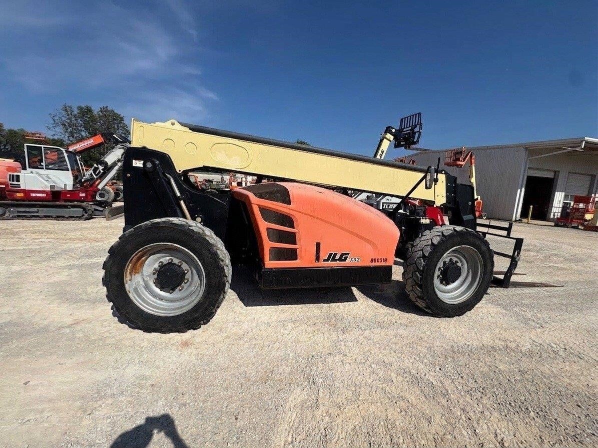 2018 JLG 742-2