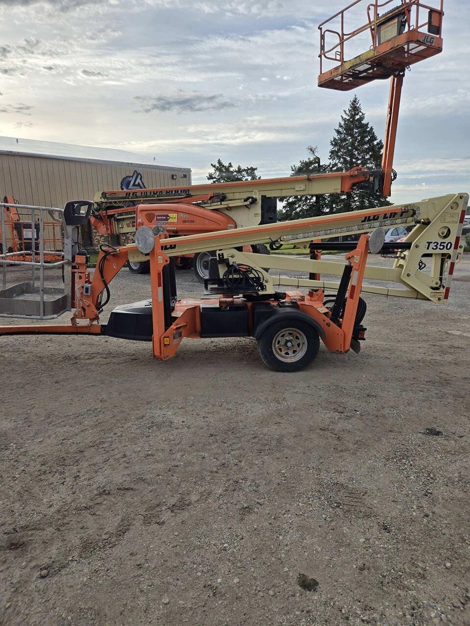 2018 JLG T350