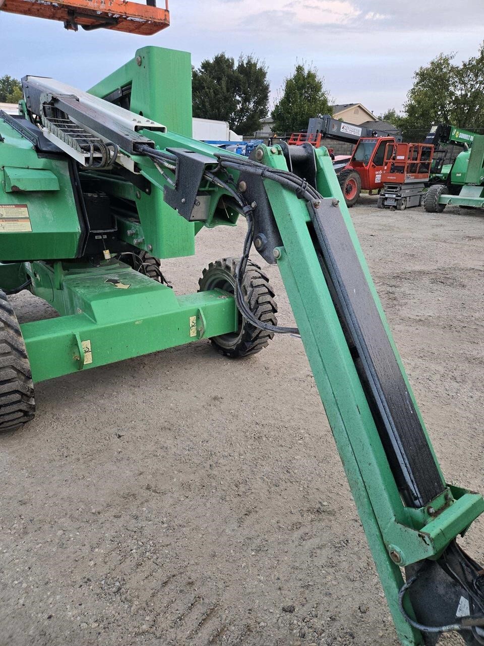 2017 JLG 340AJ-8