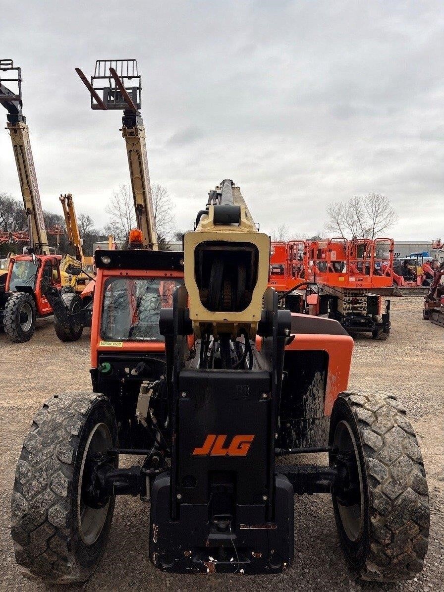 2018 JLG 742-2