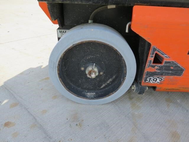 2020 JLG 1932R-15
