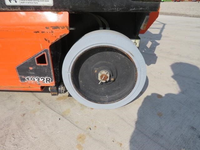 2020 JLG 1932R-12