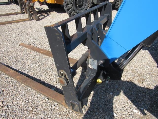 2023 Genie GTH-1056-9