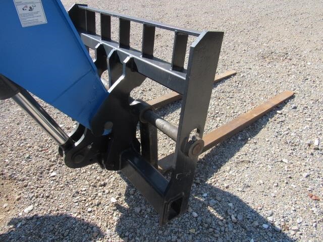 2023 Genie GTH-1056-10