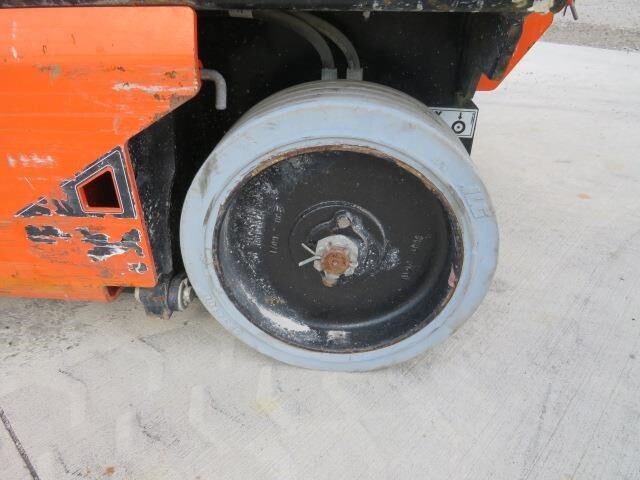 2020 JLG 1932R-12