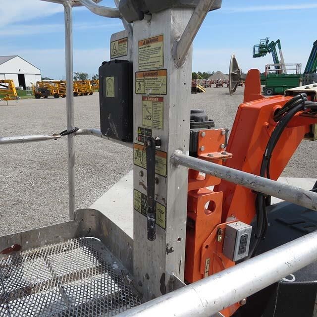 2019 JLG T350-14