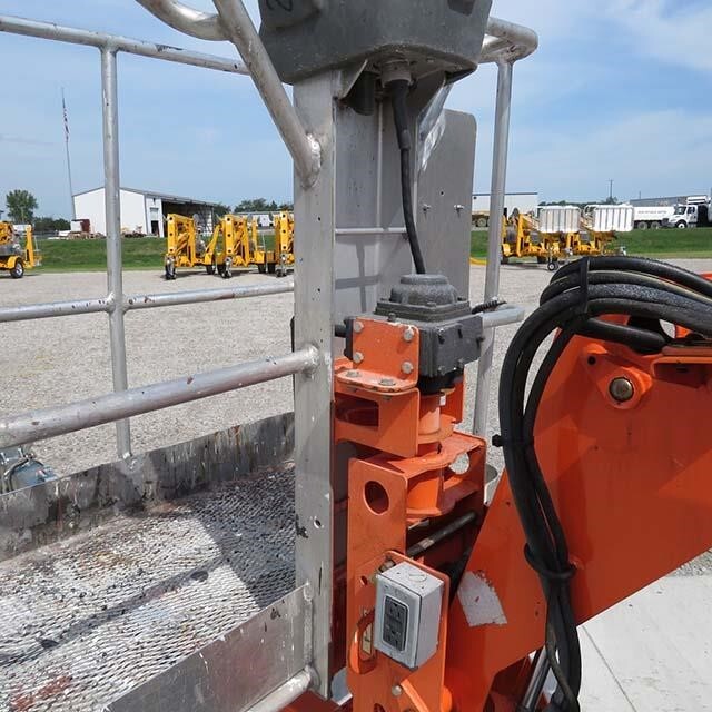 2019 JLG T350-15