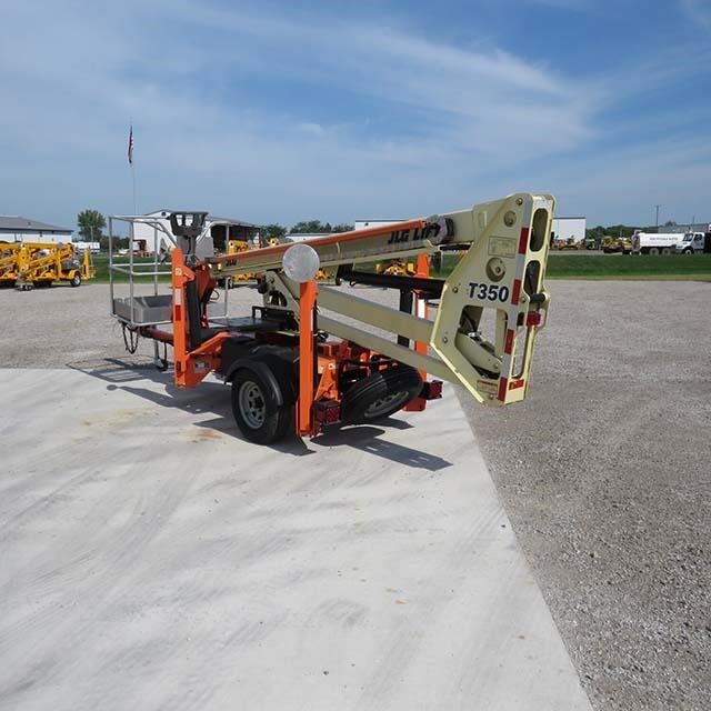 2019 JLG T350-8