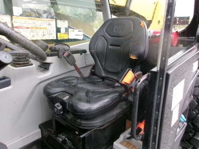2019 CAT TL1055D-19