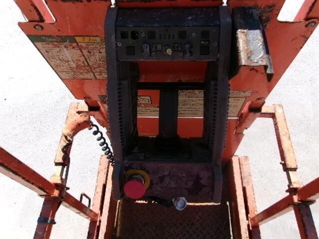 2018 JLG 2632ES-9