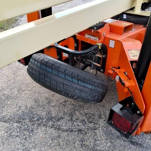 2018 JLG T350-8