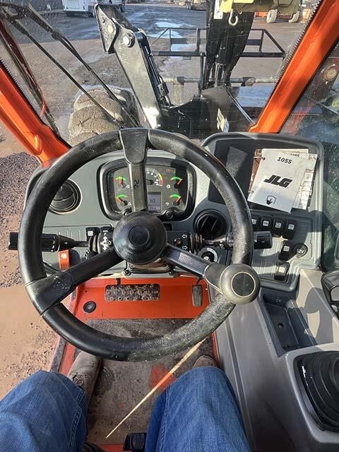 2019 JLG 1055-15