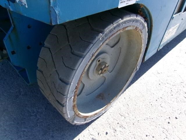 2018 Genie GS-3246-8