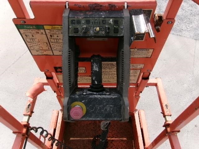 2019 JLG 2632ES-12