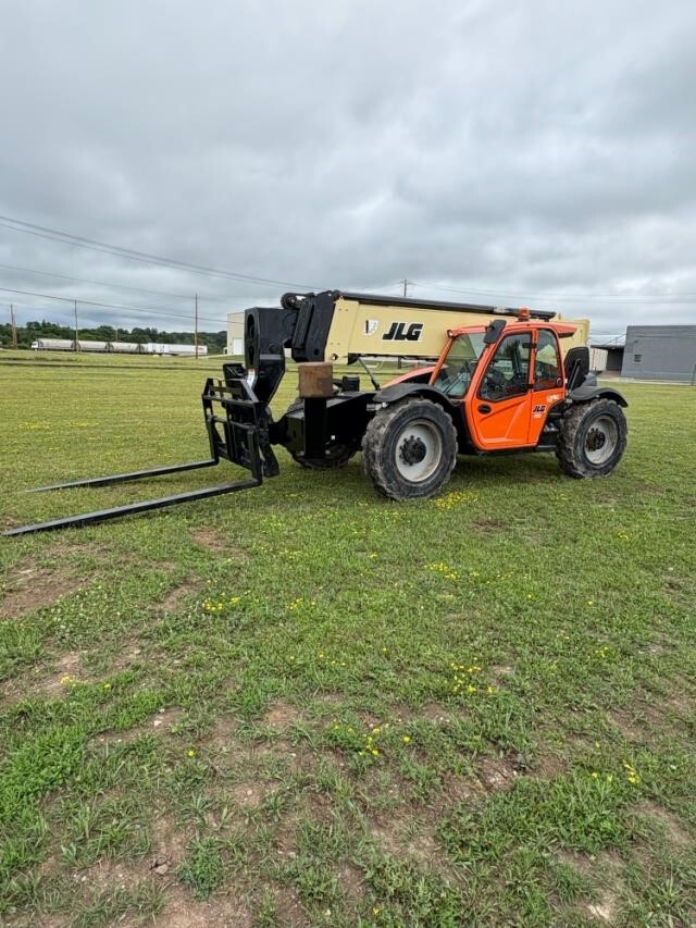 2018 JLG 1255