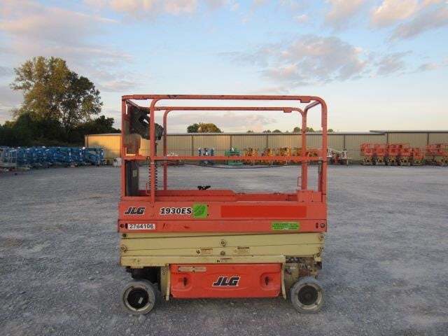 2019 JLG 1930ES