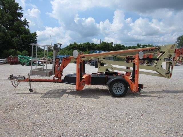 2019 JLG T350