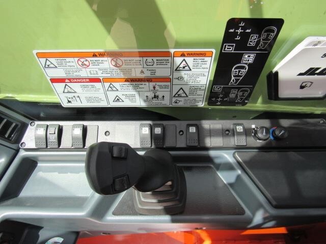 2026 JLG 519-18