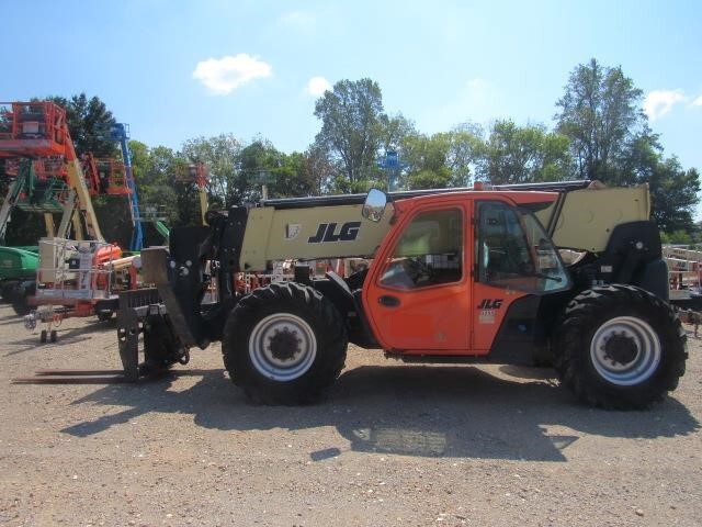 2018 JLG 1255