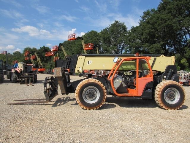 2017 JLG 1255