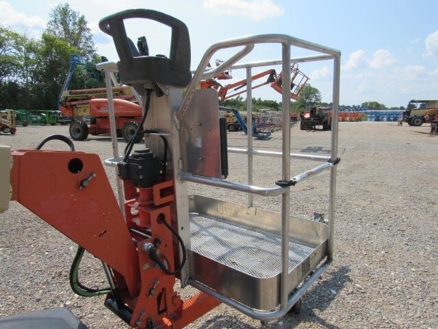 2019 JLG T350-12