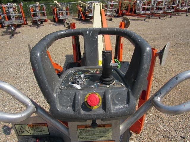 2019 JLG T350-11