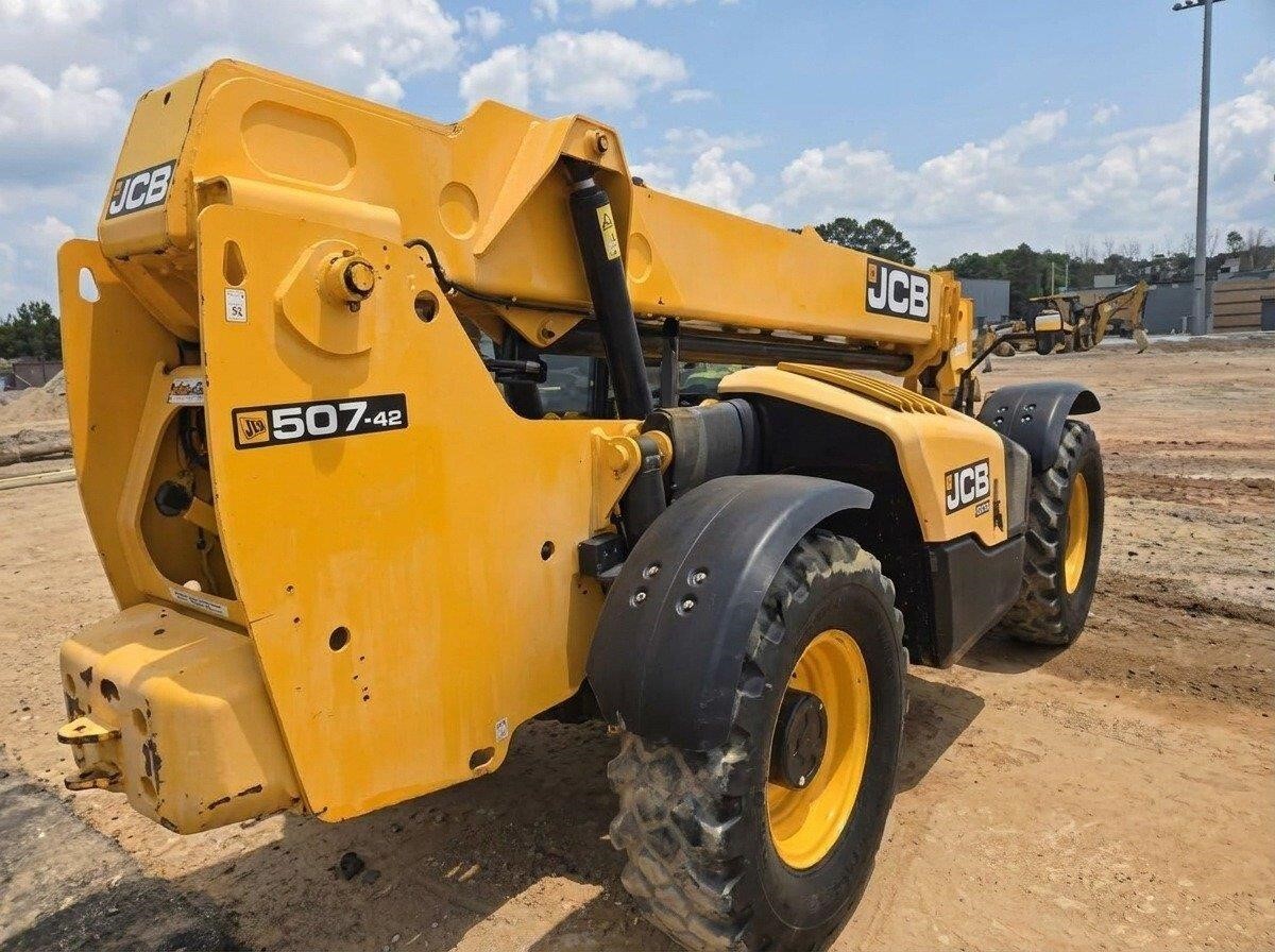 2018 JCB 507-42-3