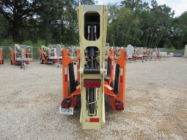 2019 JLG T350-7