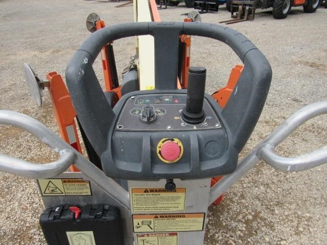 2019 JLG T350-11