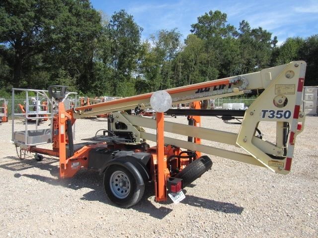 2019 JLG T350-8