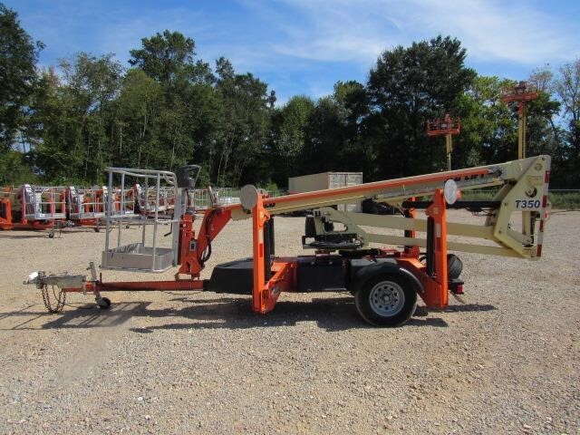 2019 JLG T350