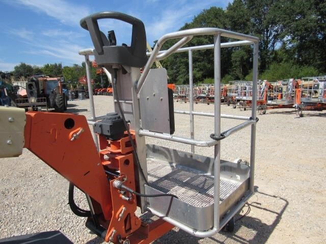 2019 JLG T350-12