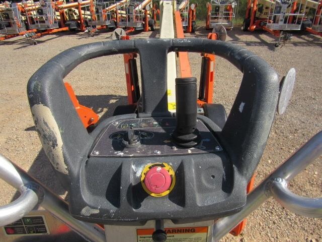 2019 JLG T350-11