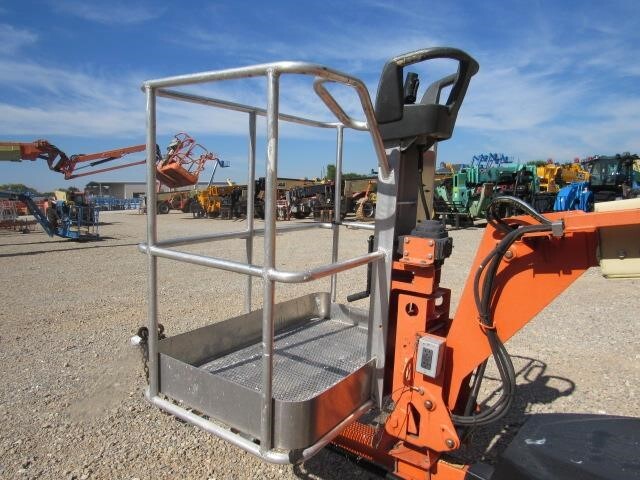 2019 JLG T350-13