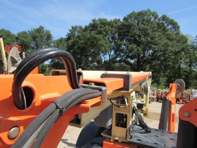2019 JLG T350-14