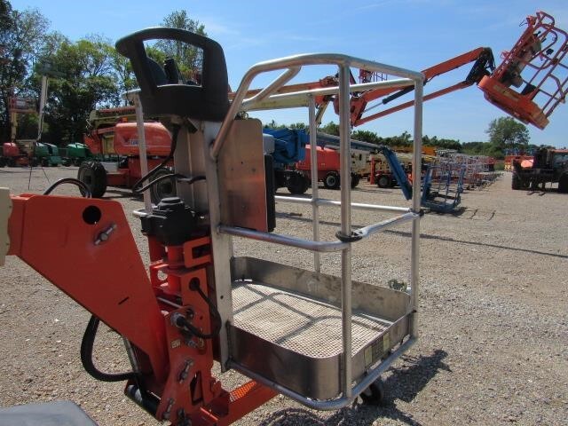 2019 JLG T350-12