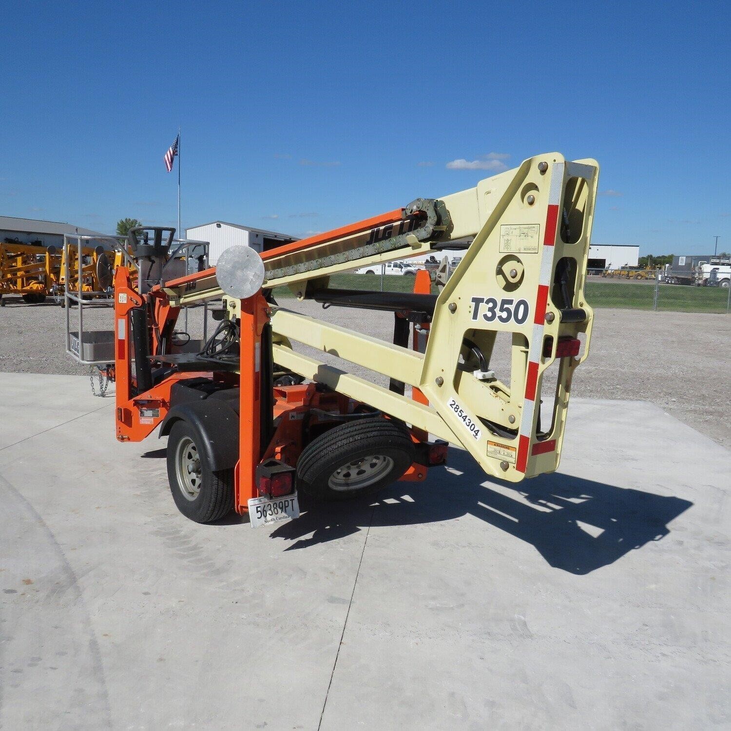 2019 JLG T350-8