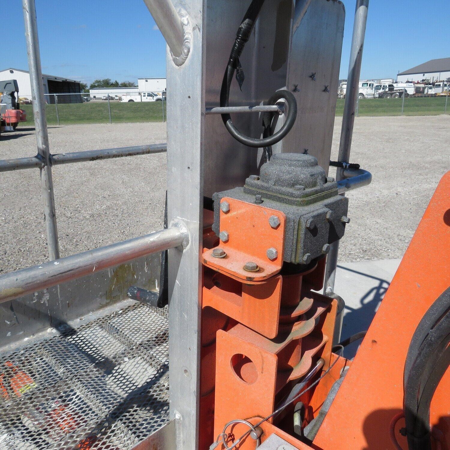 2019 JLG T350-15
