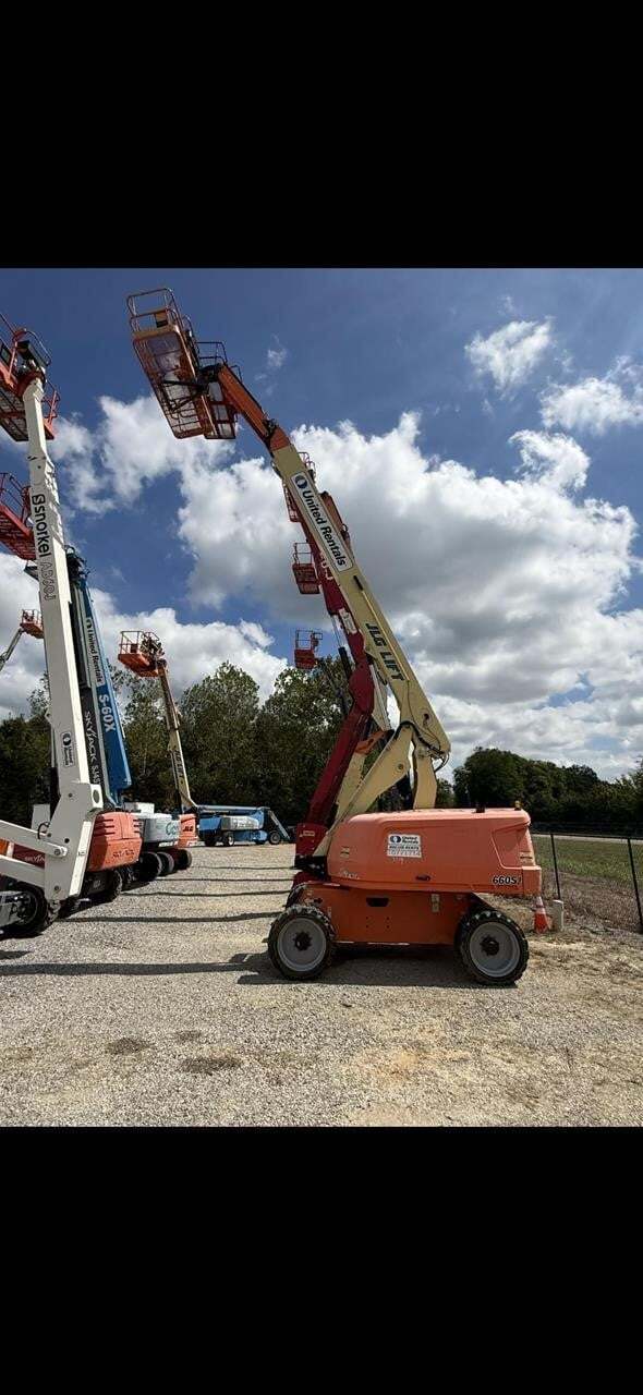 2018 JLG 660SJ