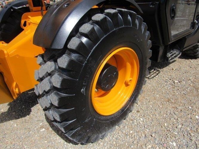 2017 JCB 514-56-11