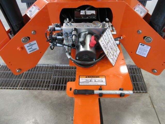 2024 JLG T500J-17