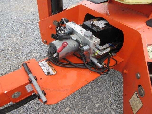 2018 JLG T500J-17