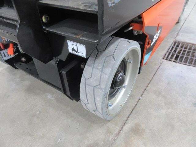 2026 JLG ES1932-8