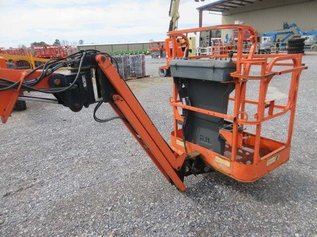 2015 JLG E300AJP-8