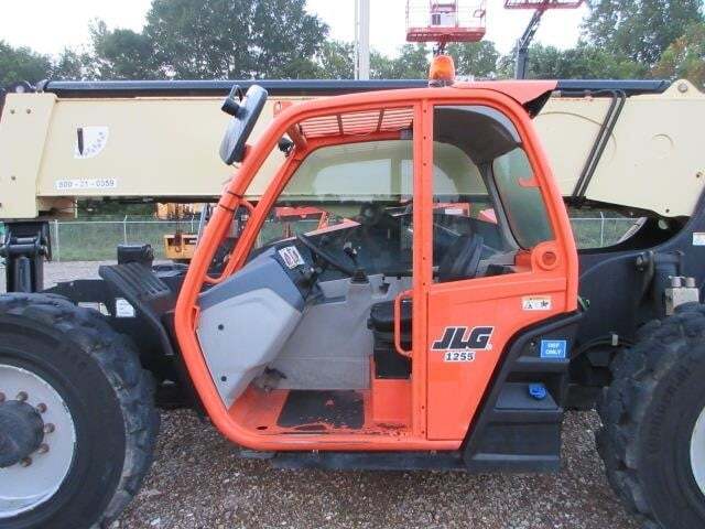 2018 JLG 1255-18
