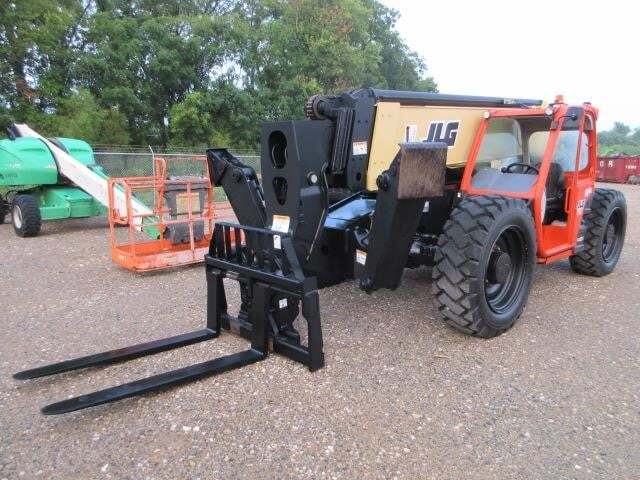 2016 JLG 1255