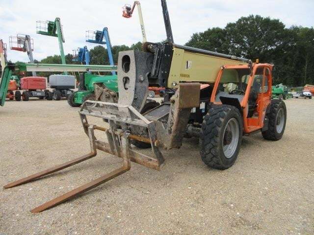 2017 JLG 1255